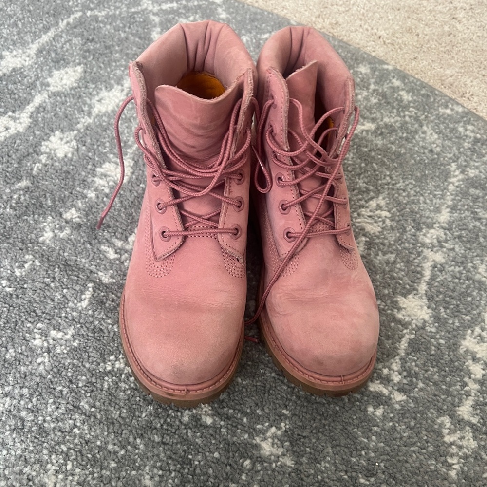 Pink timberlands size 37